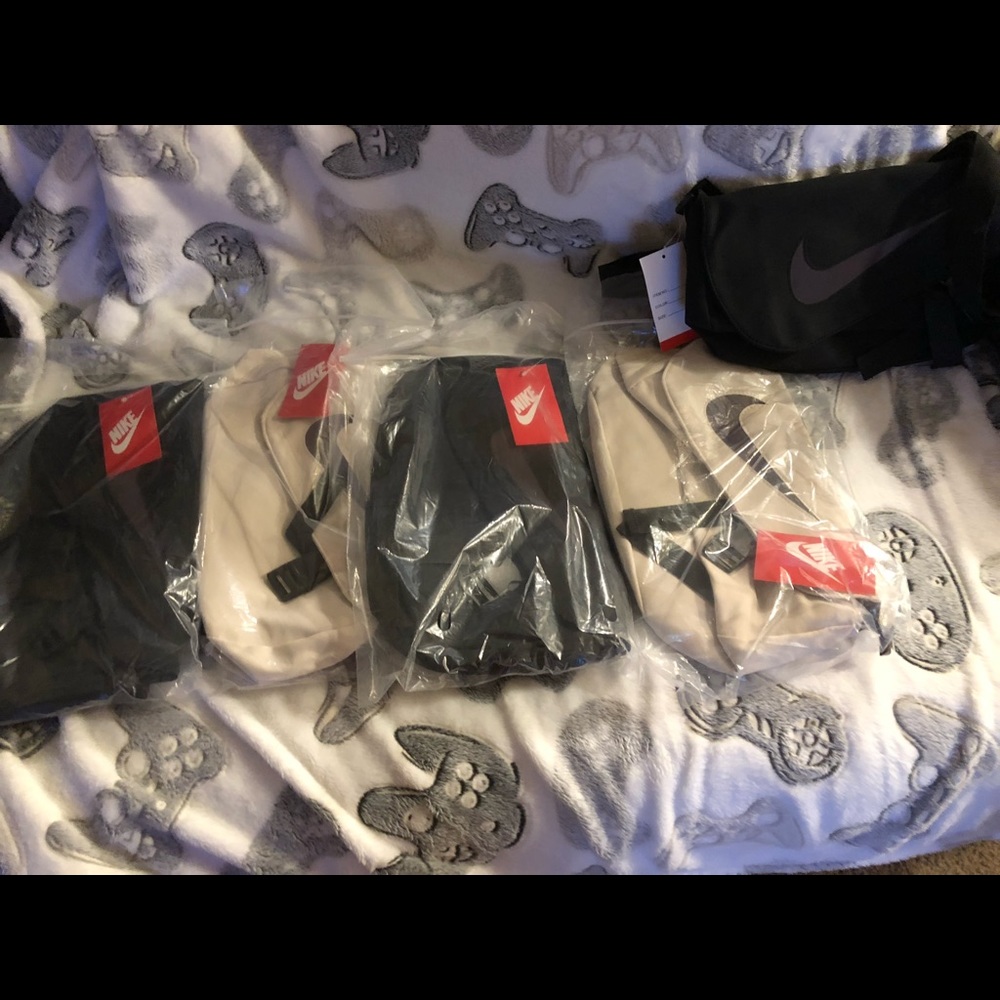 Nike purse, lightweight